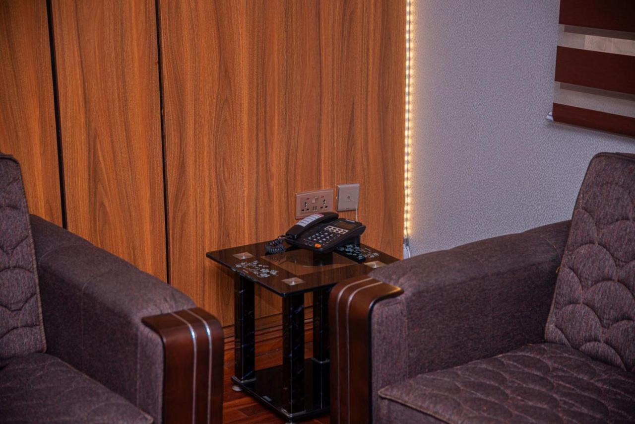 Mahogany Hotel And Suites Ibadan Extérieur photo