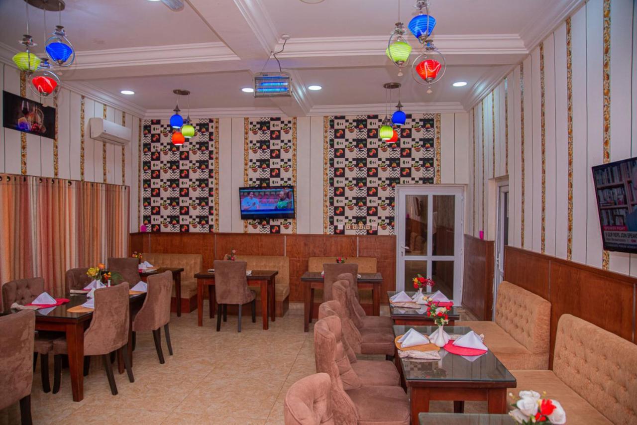 Mahogany Hotel And Suites Ibadan Extérieur photo