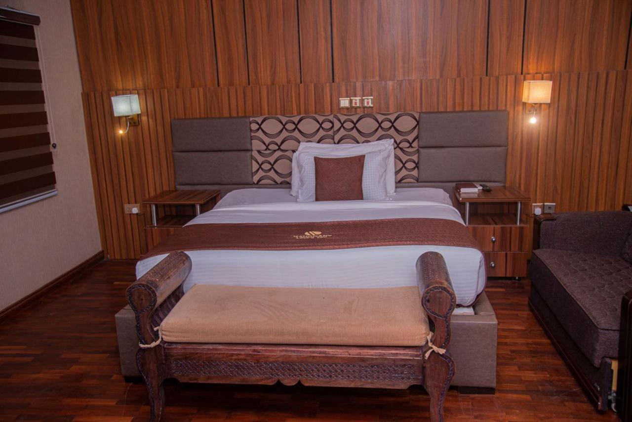 Mahogany Hotel And Suites Ibadan Extérieur photo