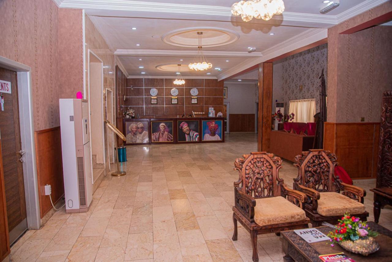 Mahogany Hotel And Suites Ibadan Extérieur photo